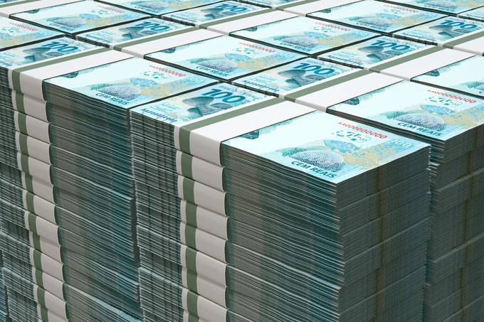 Mínimo sem aumento real empobrece trabalhador e tira R$ 7 bi da economia