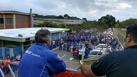 Trox vai na onda do governo e tenta criar pacote de maldades: Aqui não!