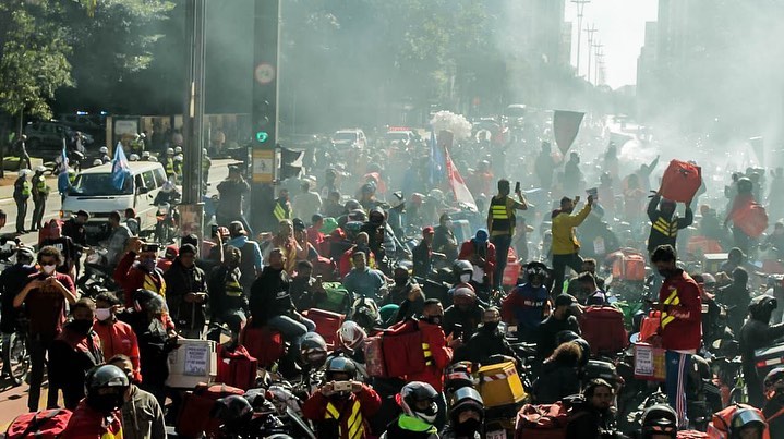 Após mobilização histórica, entregadores de aplicativo serão recebidos por Rodrigo Maia