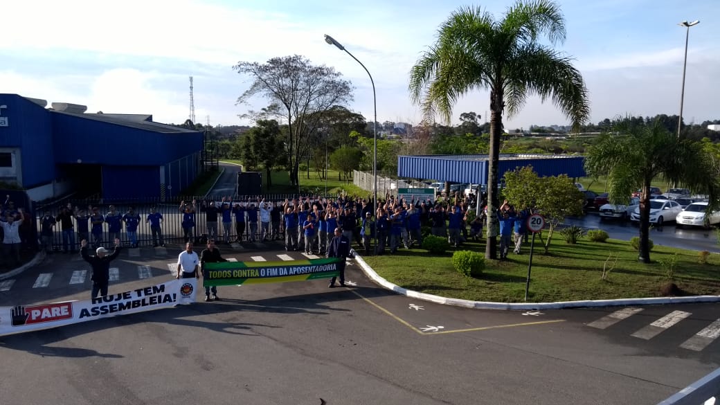 Metalúrgicos da Hübner ratificam pauta da Campanha Salarial