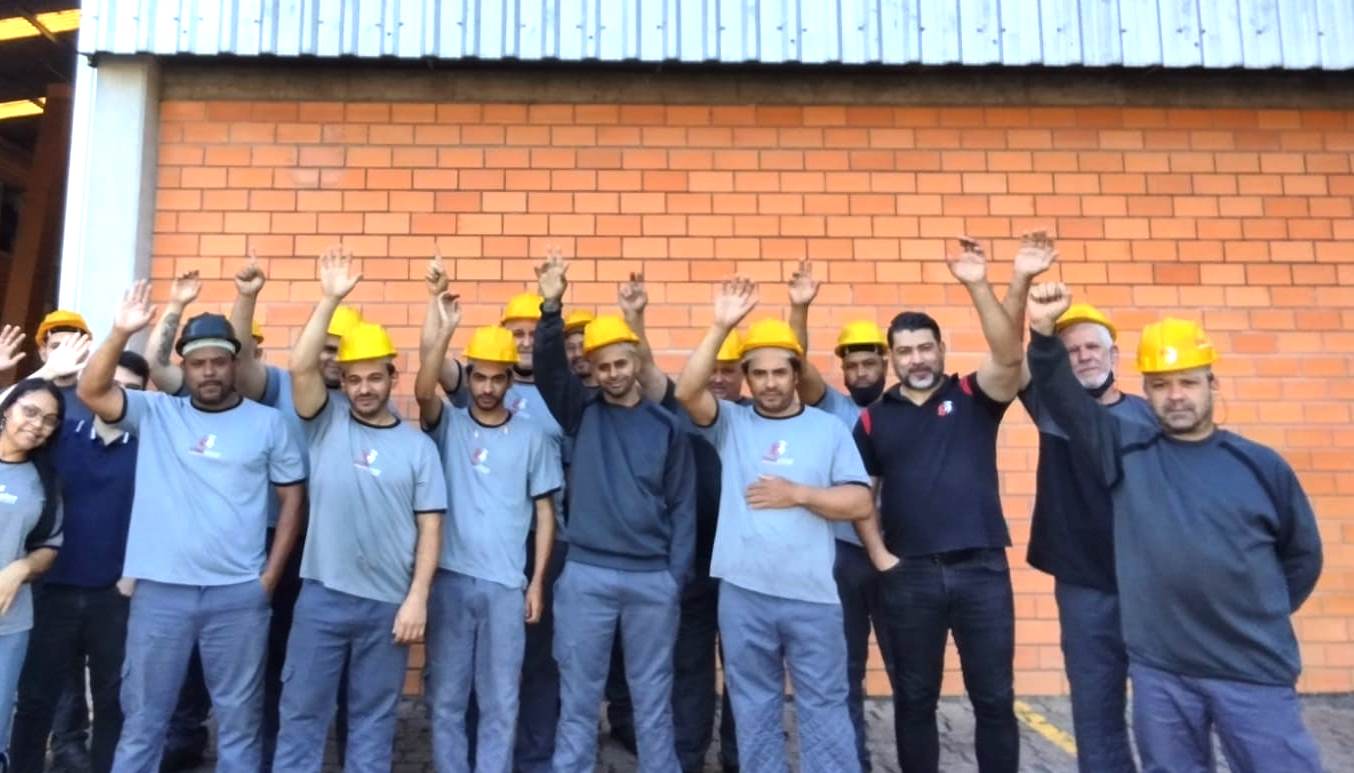 Metalúrgicos da Steellaloy aprovam proposta de PLR e data-base