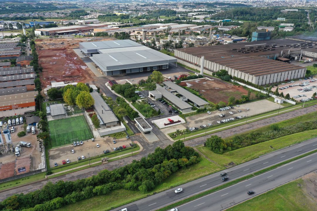 HORSCH INAUGURA FÁBRICA DE MÁQUINAS AGRÍCOLAS EM CURITIBA