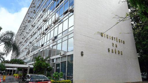 Reinaldo Azevedo: Falta Kit intubação, e Ministério da Saúde nada tem a dizer