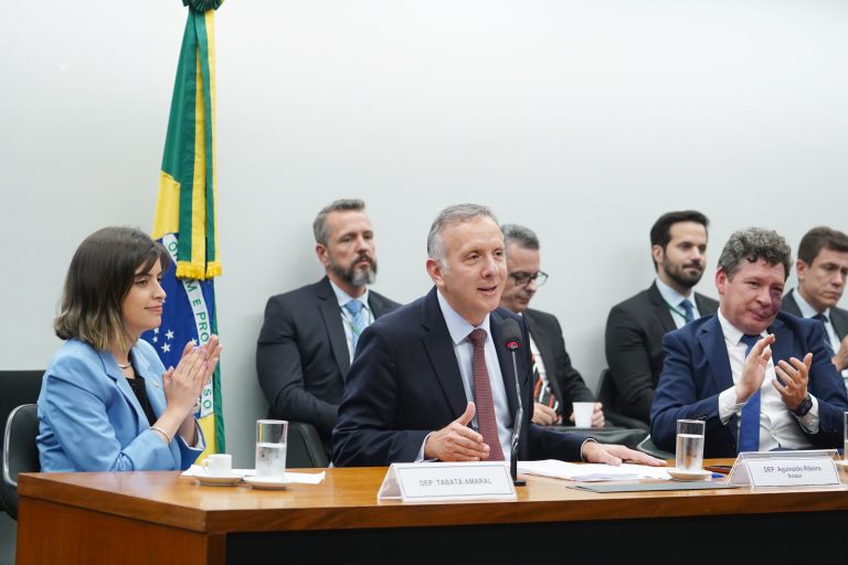 Reforma tributária deve ser votada no início de julho  Fonte: Agência Câmara de Notícias