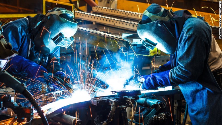 Após tombo em maio, produção industrial tem alta de 13,1% em junho, aponta IBGE