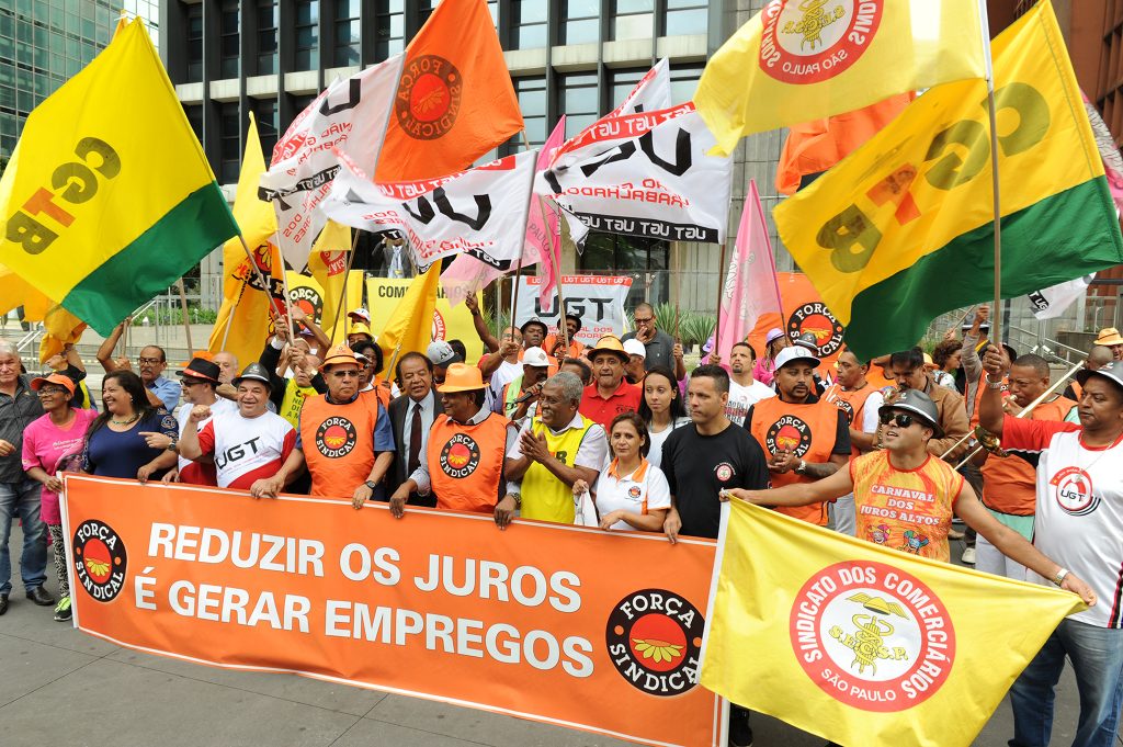 Copom reduz juros básicos para 5% ao ano; Força diz que redução é tímida