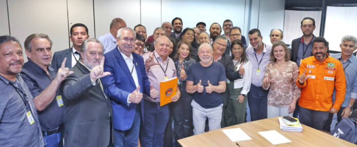 LULA E SINDICALISTAS SE REÚNEM NESTA QUARTA