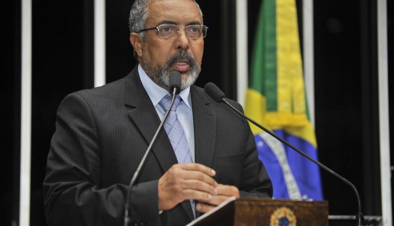 Reforma Trabalhista antecipou ataque à Previdência, diz senador Paim  Imprimir