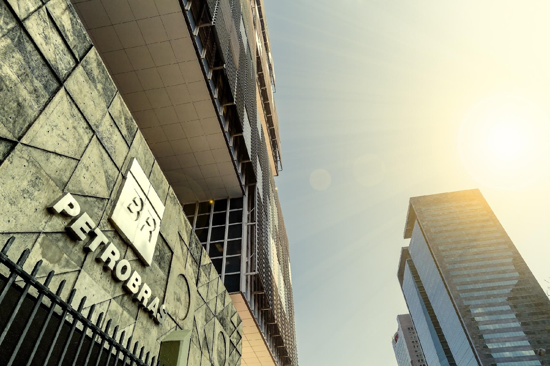 Após quatro anos de prejuízos, Petrobras lucra R$ 25,8 bilhões em 2018