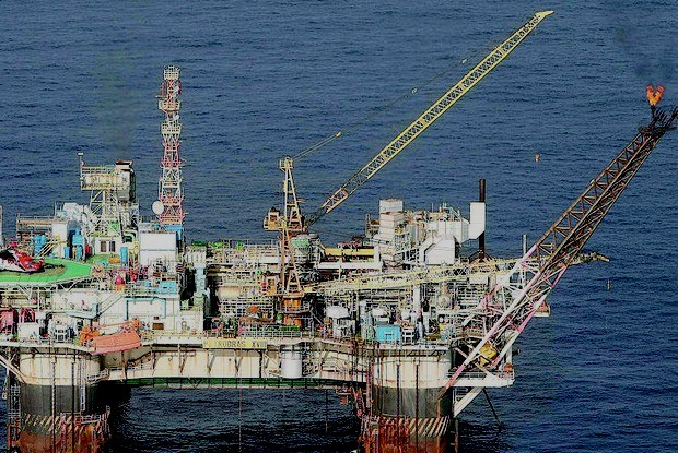 Plataforma de petróleo na Bacia de Campos tem 20% dos trabalhadores infectados com Covid-19