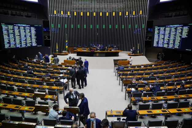 Câmara aprova texto-base da PEC dos Precatórios; há ainda destaques a