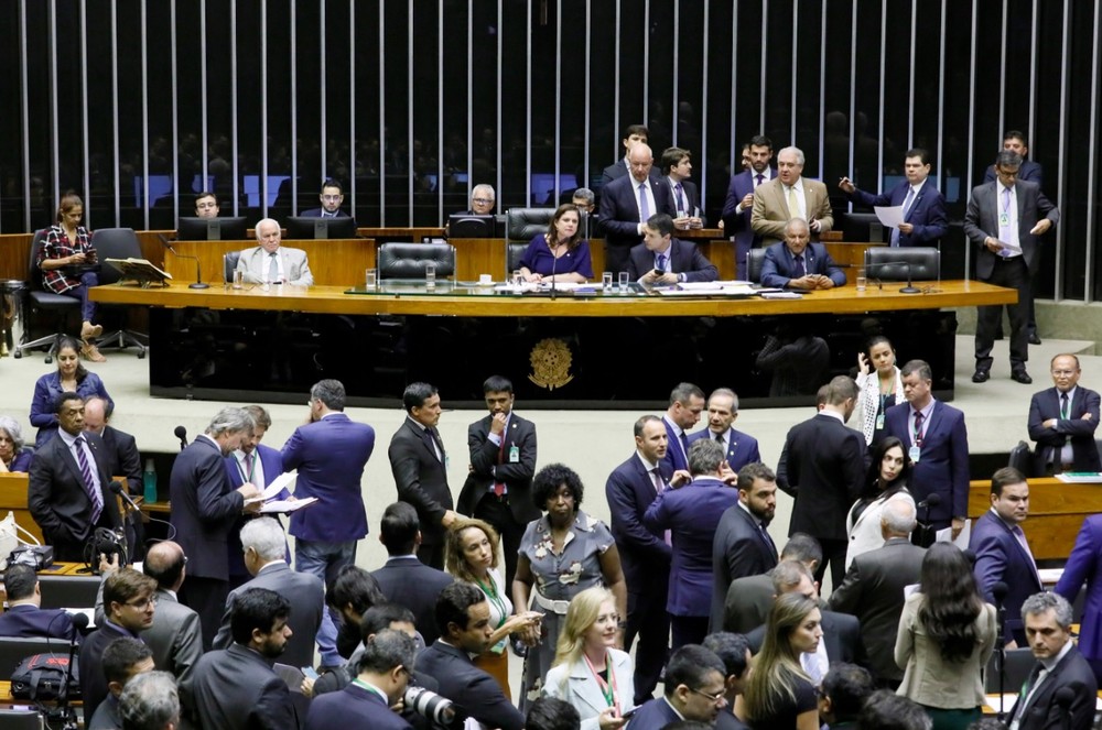 Câmara aprova texto-base de projeto que muda regras do Imposto Sobre Serviços