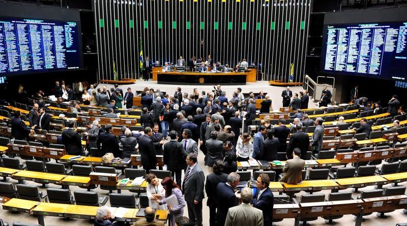 A oito dias da Greve Geral, oposição pede mais tempo para debater reforma