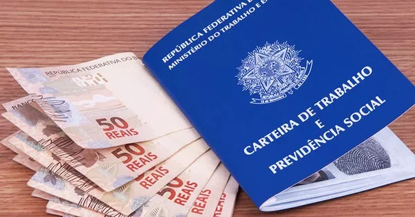 Bolsonaro tem 1 mês para definir reajuste do mínimo, e pode ser menor