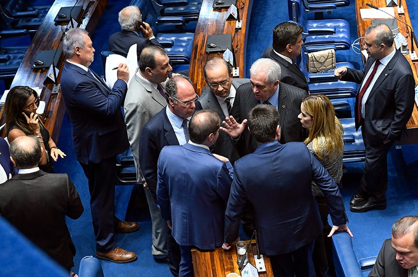 Senado aprova ‘MP da liberdade econômica’, sem trabalho aos domingos; vai à sanção