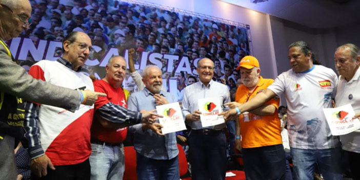 Debate sobre nova lei trabalhista prioriza proteção social para todos trabalhadores