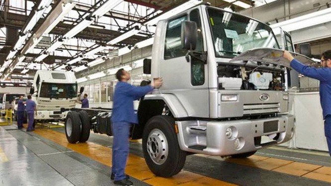 Efeito cascata com fechamento de fábrica da Ford ameaça até 24 mil empregos